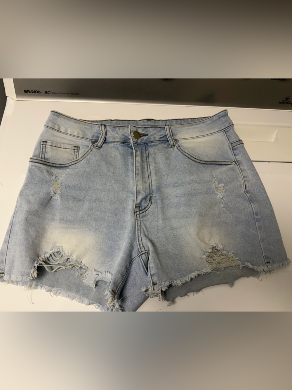 Light Wash Distressed Women’s Denim Shorts NWOT